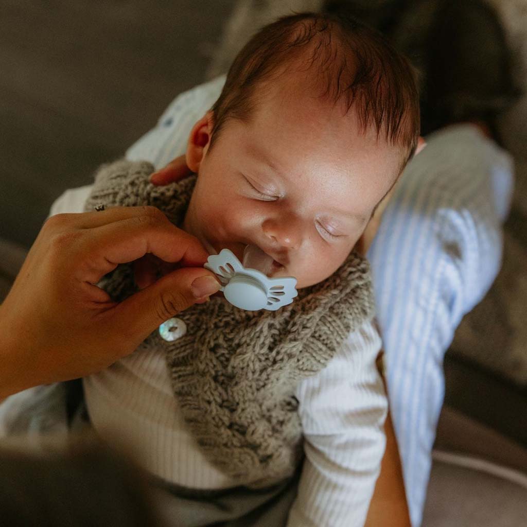 FRIGG Fopspeen 0 - 6 maanden Baby’s First pacifier - Moonlight Sailing Powder Blue - 4 stuks