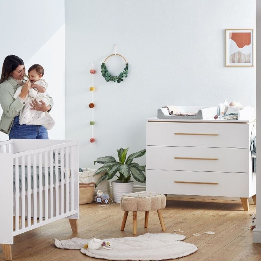 Transland Chambre de bébé 3 pièces (lit + commode + armoire 3 portes) Steffi blanc