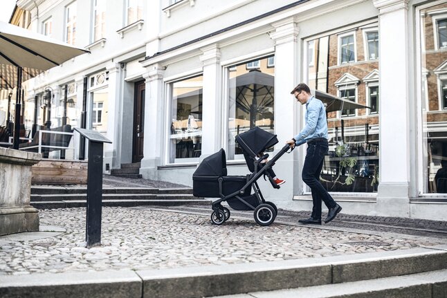 Thule 3-in-1 Wandelwagen Sleek Midnight Black