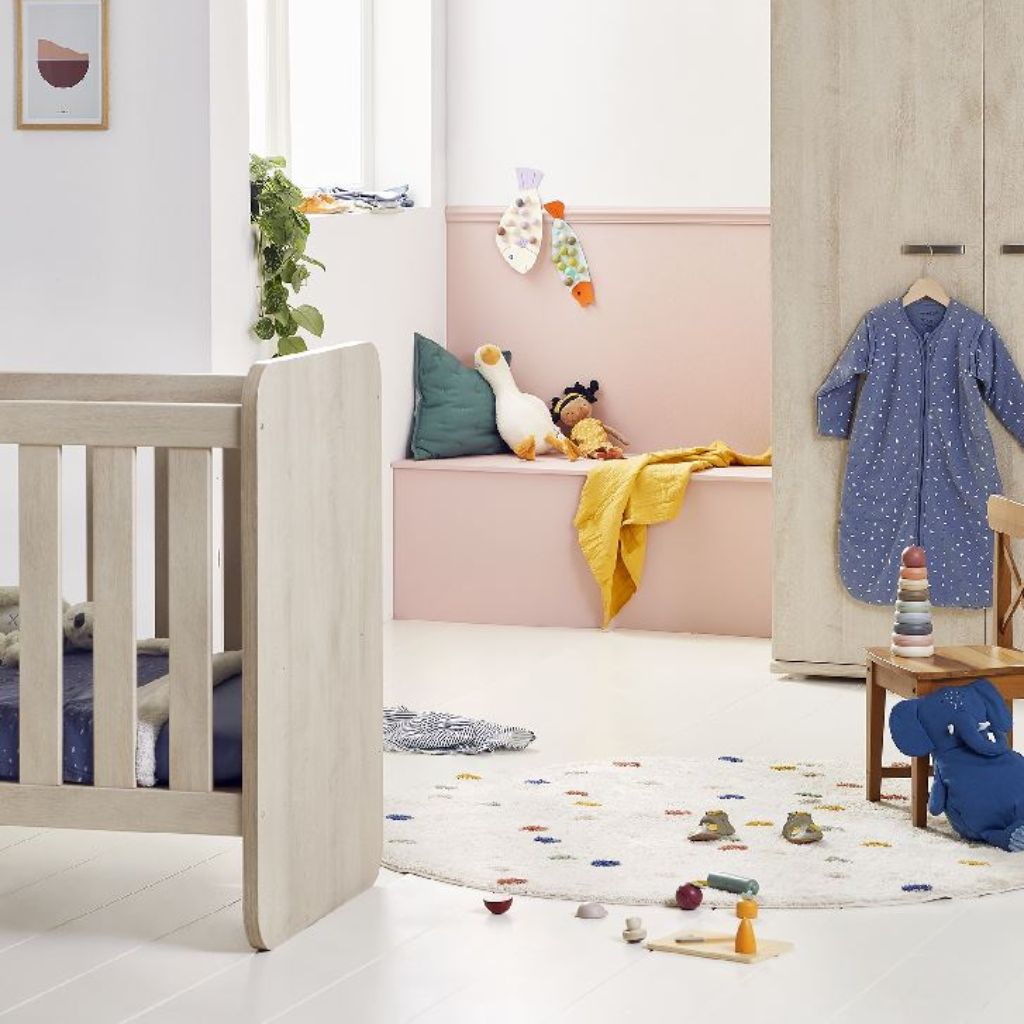 Neyt Chambre de bébé 3 pièces (lit évolutif + commode + armoire 3 portes) Olivia