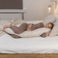vrouw met borstvoedingskussen dreambaby
