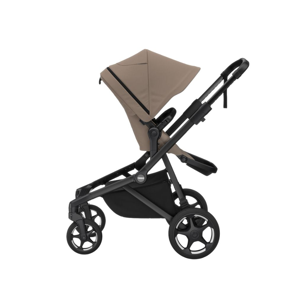 Thule 2 en 1 Poussette Sleek2 Tinted Taupe + Nacelle Tinted Taupe + Chancelière Noire Gratuite