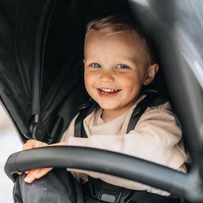 Thule 2-in-1 Kinderwagen Sleek2 Black + Draagmand Black + Gratis Zwarte Voetenzak