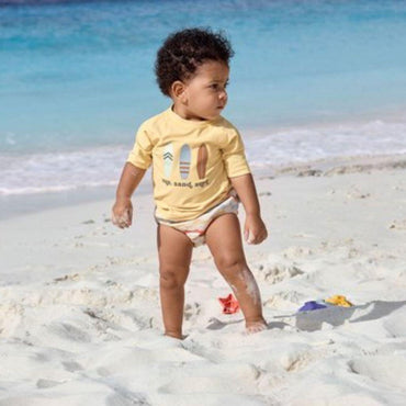 Lässig T-shirt manches courtes Rashguard Surfboards girl Vanilla 13-18 month taille 86