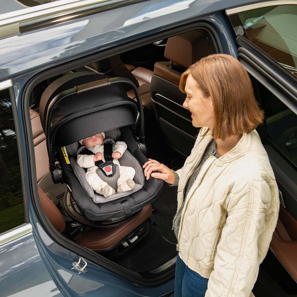 Nuna Base Isofix Curv R129
