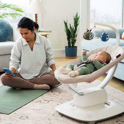 MamaRoo Schommelstoel met inlegkussen Charlie Sand