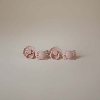FRIGG Fopspeen 0 - 6 maanden Baby’s First pacifier - Floral Heart Blush - 4 stuks
