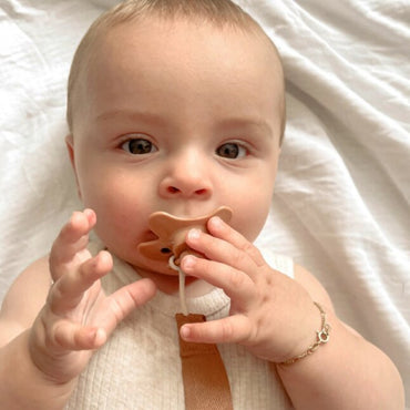 Difrax Fopspeen + 6 maanden Natural Pure Collection Caramel Beige