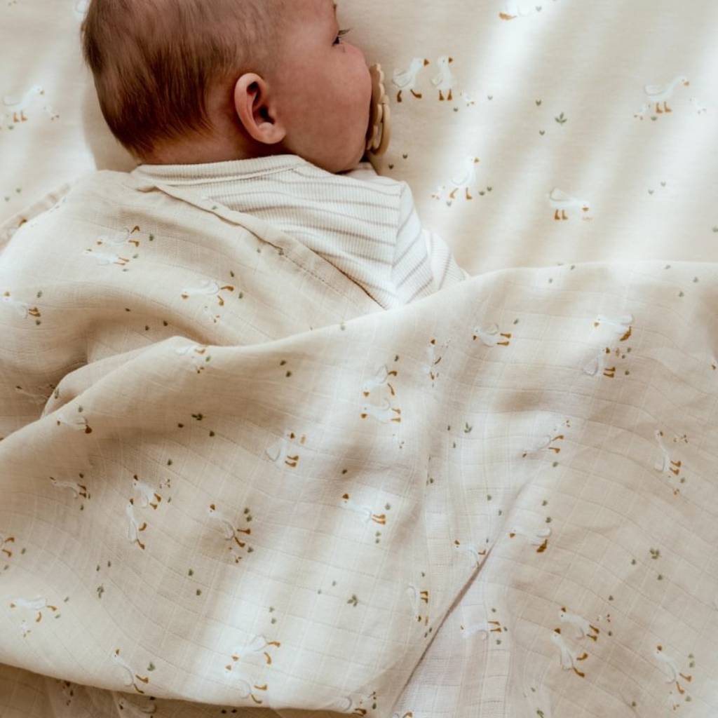 Little Dutch Tissu hydrophile Little Goose beige 120 x 120 cm