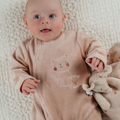 Noukie's Pyjama velours Nappy cat unisexe rose 