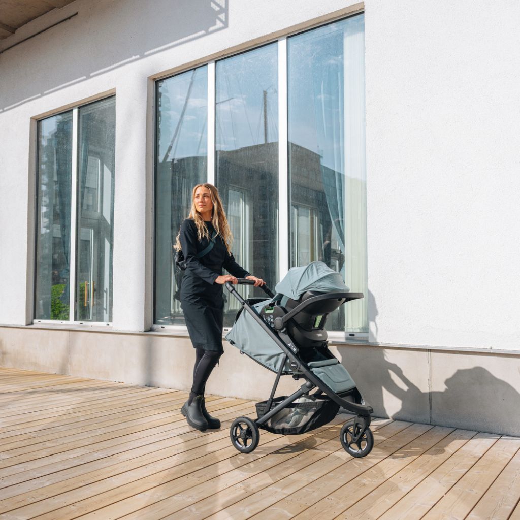 Thule Buggy Spring2 Mid Blue on Black