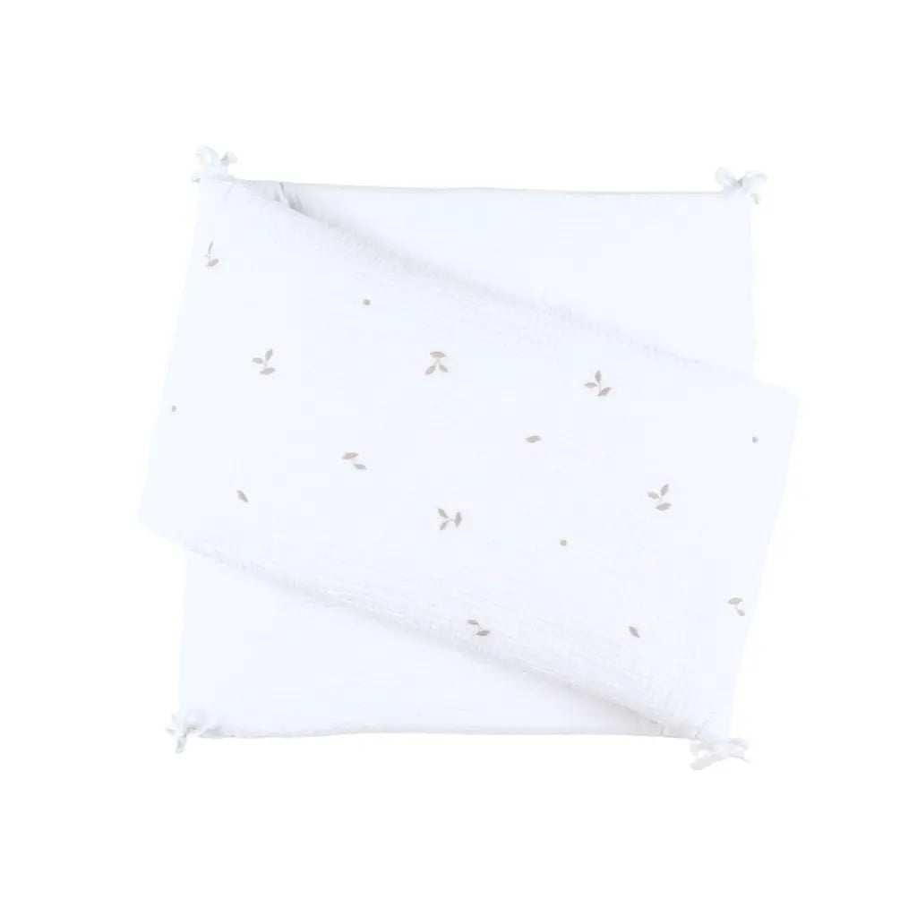 Noukie's Bedomrander muslin wit Fluffy & Orso