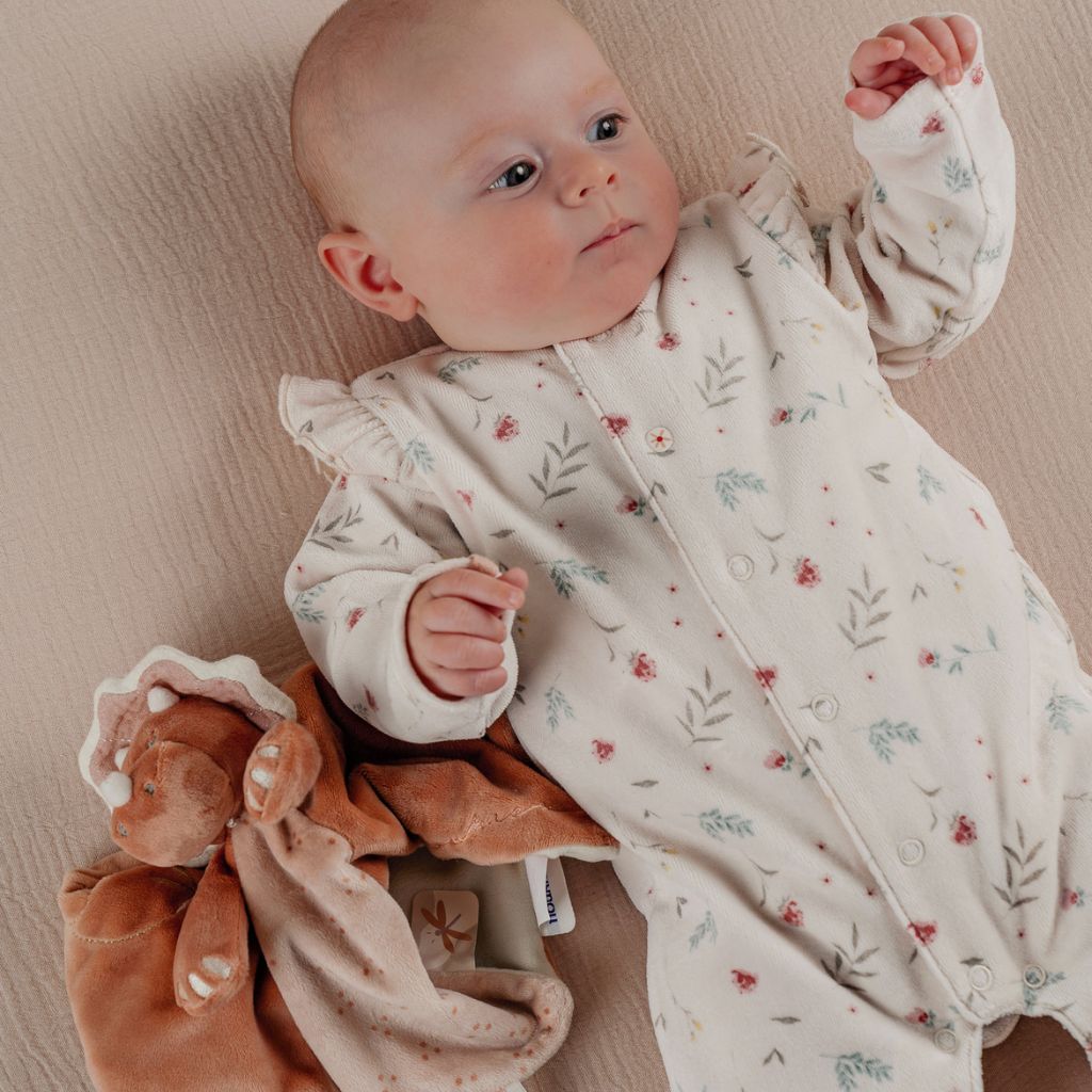 Noukie's Pyjama fluweel Romantic flowers uniseks