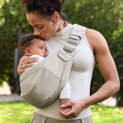 Ergobaby Draagzak Upsie Sling Soft Olive