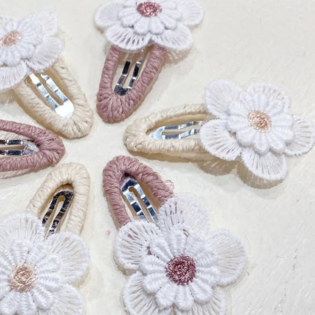 Busy Lizzie Haarclips met Geborduurde Bloemen Beige – 2 stuks