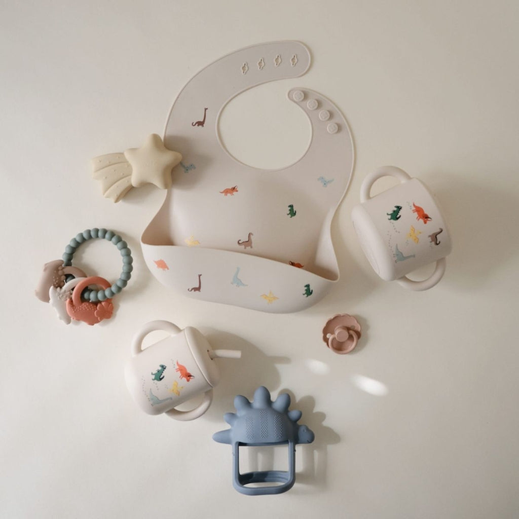 Mushie Siliconen Oefenbeker met Rietje Dino Veelkleurig