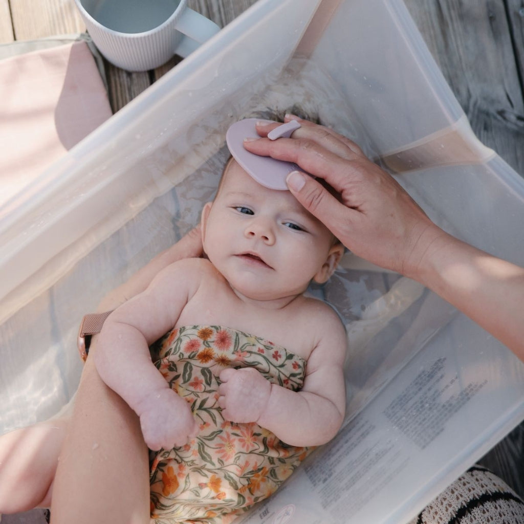 Mushie Cradle Cap Borstel Rose & Soft Lilac – 2 stuks