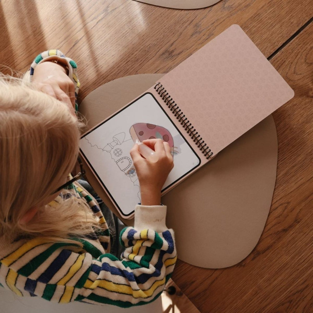 Mushie Herbruikbaar Waterverfboek Feeën Roze