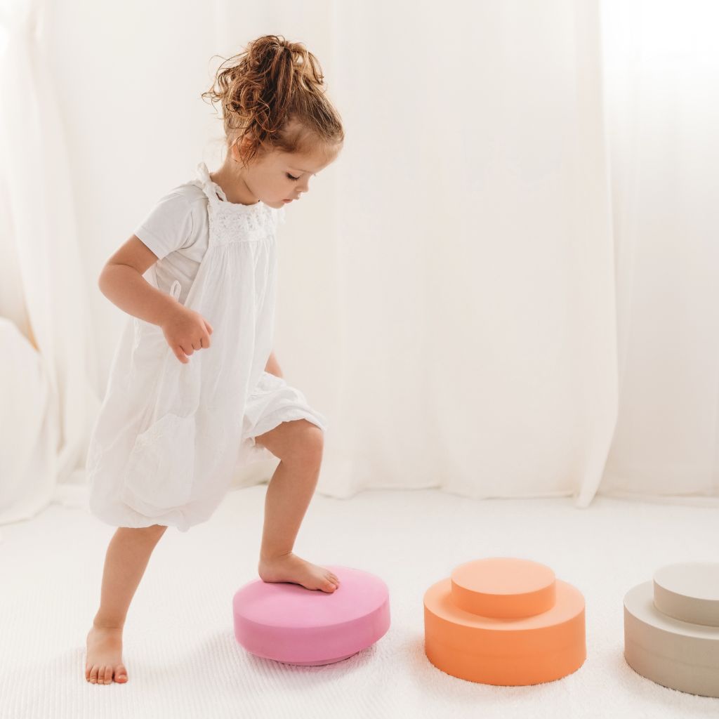 Moes Play Stapeltoren Rainbow Chair Earth – 5 stuks