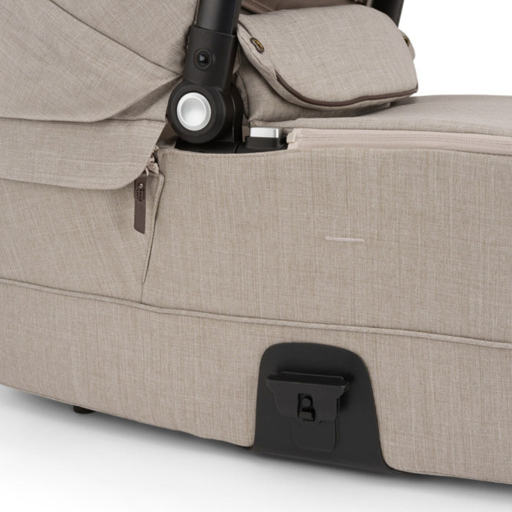 Nuna Draagmand MIXX Chateau met regenhoes
