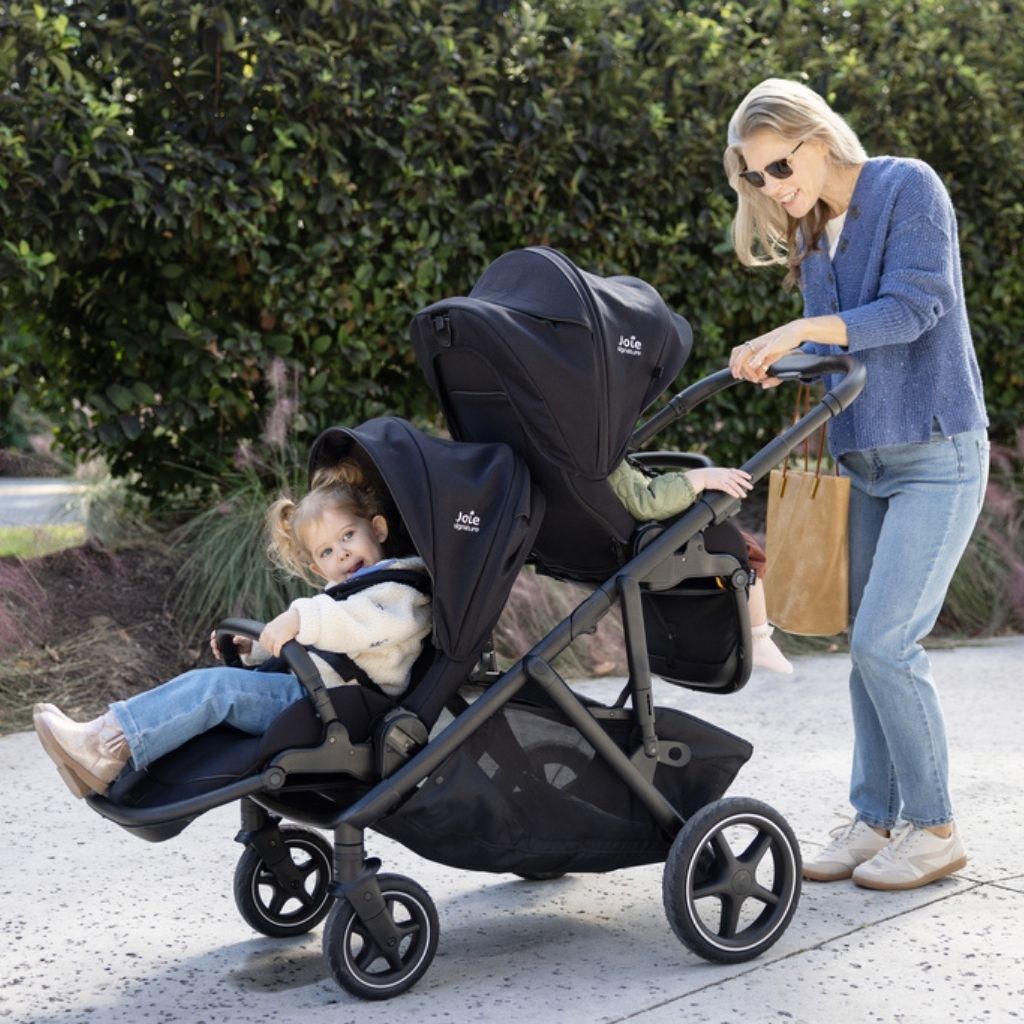 Joie Kinderwagen Versiti Evergreen + Adapters + mand