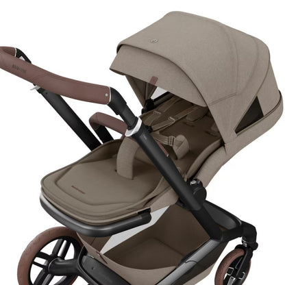 Maxi-Cosi Kinderwagen Fame Twillic Truffle + Draagmand + Basis Familyfix Slide Pro  + Coral Slide Pro Oak Truffle