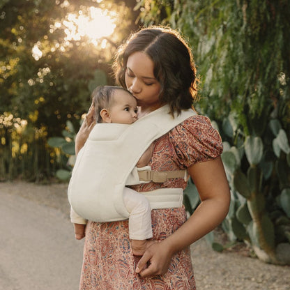 Ergobaby Porte-bébé ventral Embrace Beige