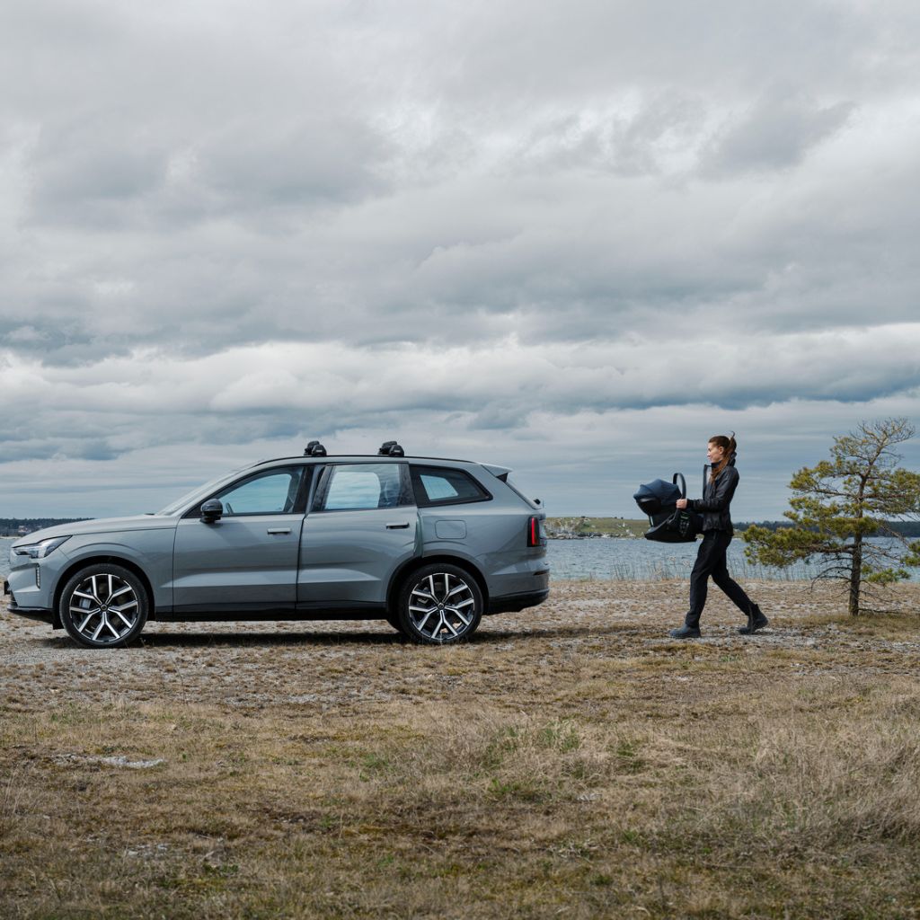 Thule Siège Auto Portable Maple Connect Groupe 0+ Darkest Blue 