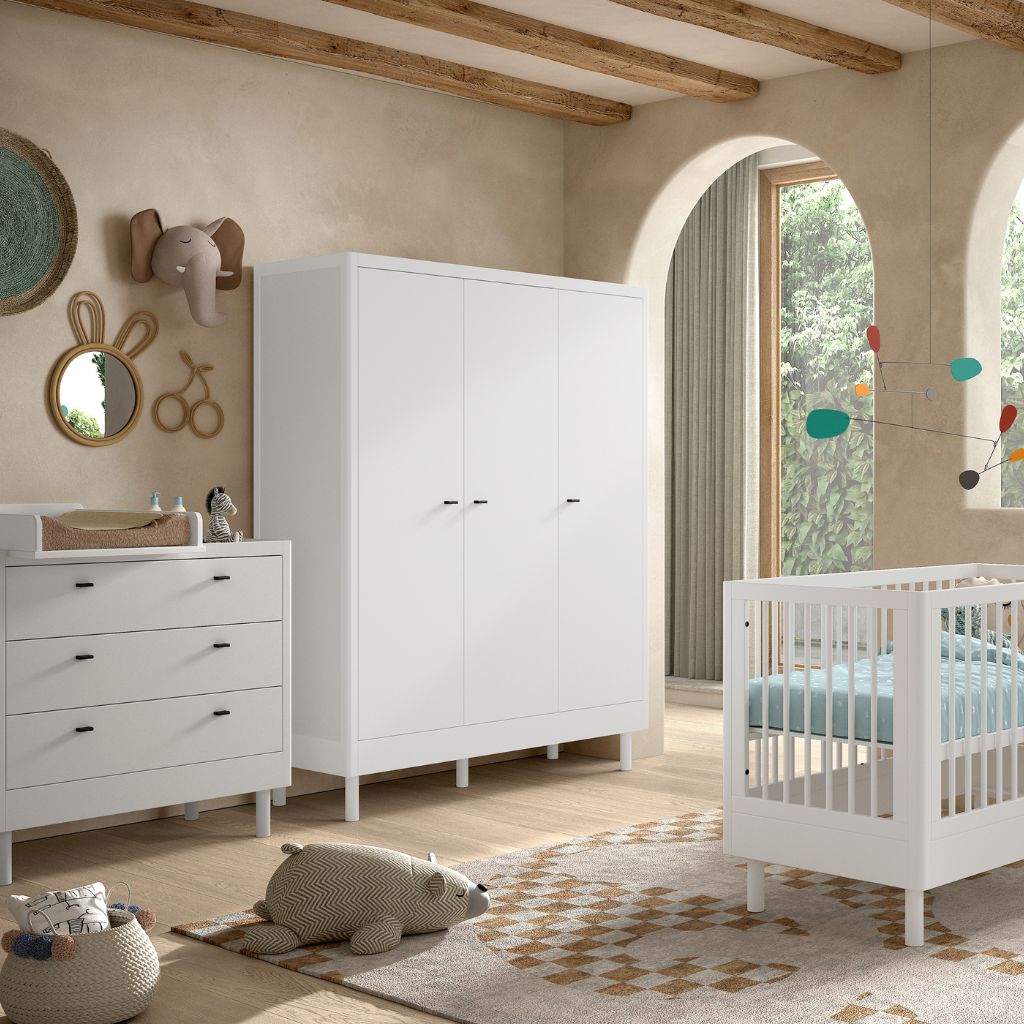 Jaxx Chambre de bébé 3 pièces (Lit de bébé Lg 60 x L 120 cm + Commode avec rallonge + Armoire 3 portes) Forrest Hêtre Blanc