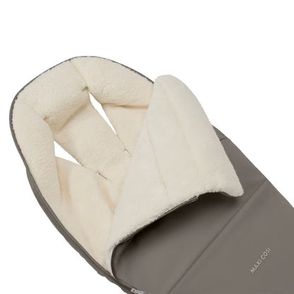Maxi-Cosi Voetenzak Winter Sand Truffle