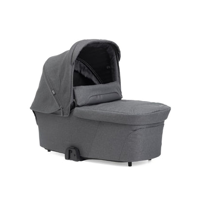 Chicco 3-in-1 Kinderwagen Trio Bellagio Black Satin + Draagmand Flexi Black Satin + Draagbare autostoel Groep 0+ First Seat Recline i-Size Black Satin + Basis i-size 360°