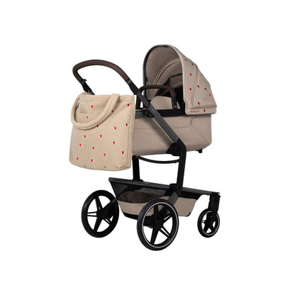 Joolz x Studio Noos 2-in-1 Kinderwagen Day5 Sandy Taupe / Red Hearts + Draagmand Sandy Taupe / Red Hearts + Mom Bag Red Hearts