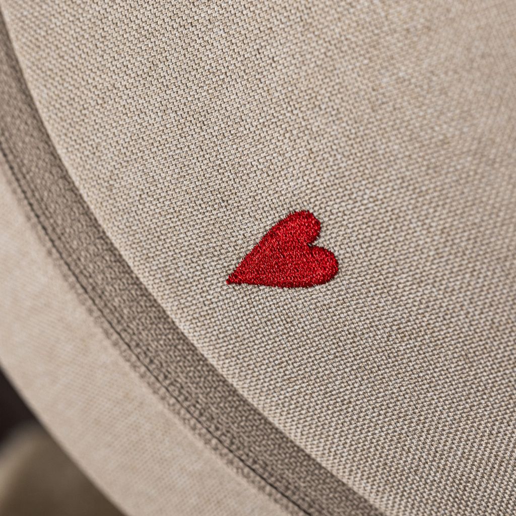 Joolz x Studio Noos 2-in-1 Kinderwagen Day5 Sandy Taupe / Red Hearts + Draagmand Sandy Taupe / Red Hearts + Mom Bag Red Hearts