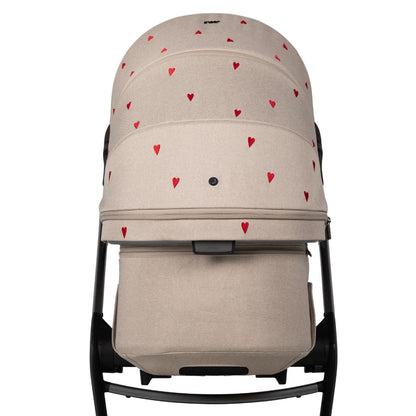Joolz x Studio Noos 2-in-1 Kinderwagen Day5 Sandy Taupe / Red Hearts + Draagmand Sandy Taupe / Red Hearts + Mom Bag Red Hearts