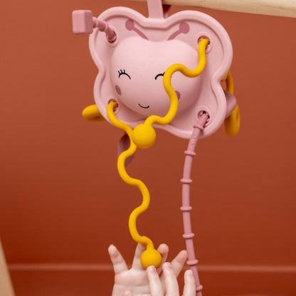 Trixie Jouet Sensoriel à Tirer En Silicone Mrs. Butterfly Roze 