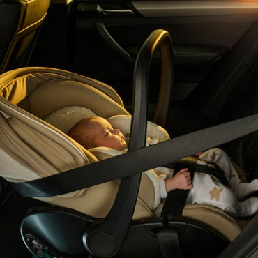 Chicco Draagbare Autostoel First Seat Recline 2 i-Size Groep 0+ Caramel