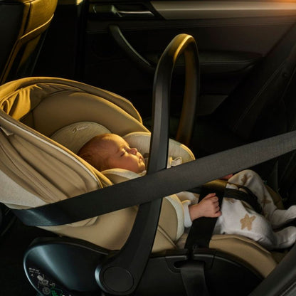 Chicco Draagbare Autostoel First Seat Recline 2 i-Size Groep 0+ Caramel