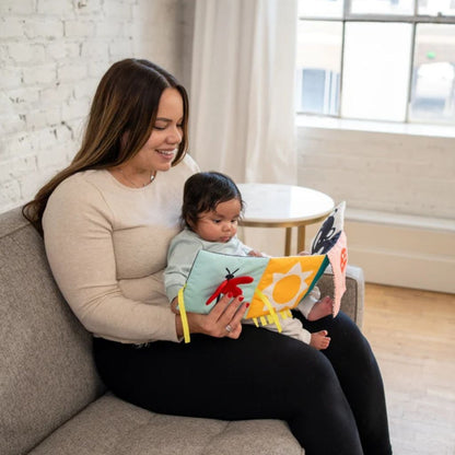 Manhattan Toy Wimmer Livre d'activités Cherche Et Coucou Multi 