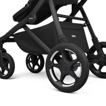 Thule 2-in-1 Kinderwagen Sleek2 Black + Draagmand Black + Gratis Zwarte Voetenzak