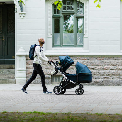 Thule Poussette Sleek + nacelle Navy Blue