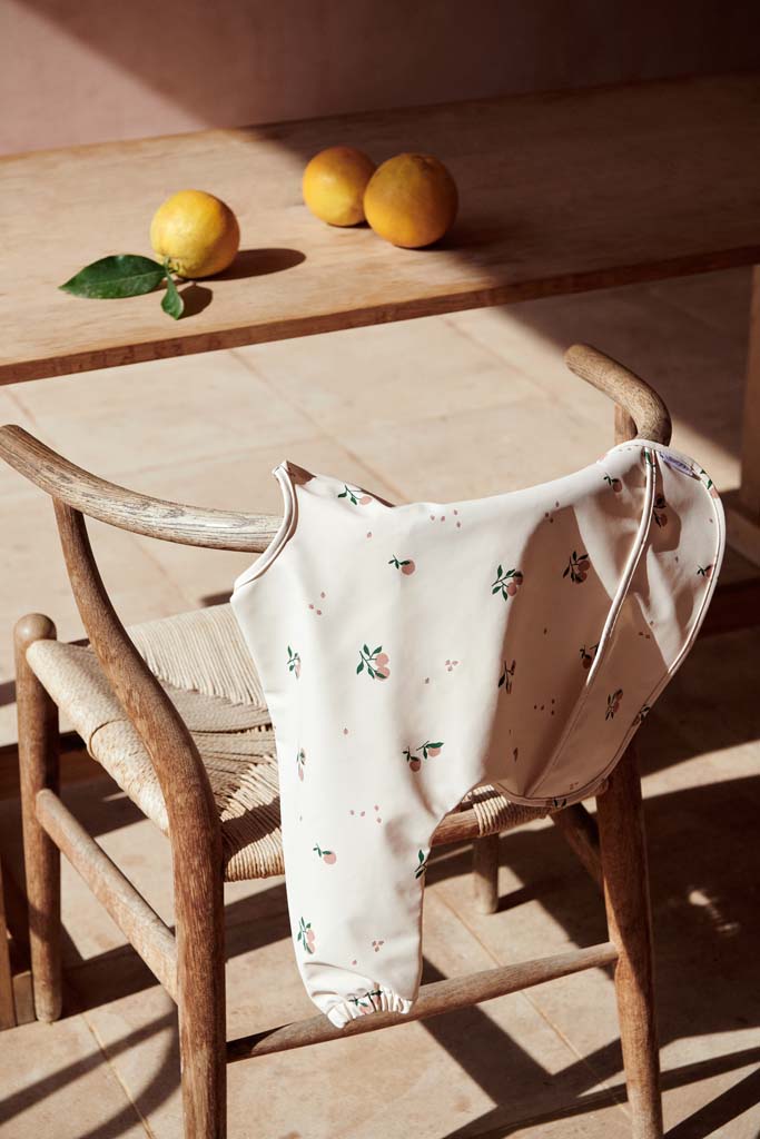 Liewood Slabbetje met mouwen Merle Peach Multicolor
