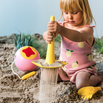 Quut Strandset schopje, hark, zeefje yellow
