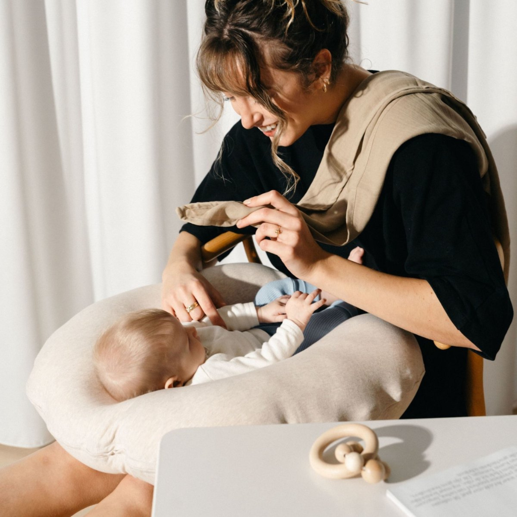 Doomoo Coussin d’allaitement Softy Chine Sand