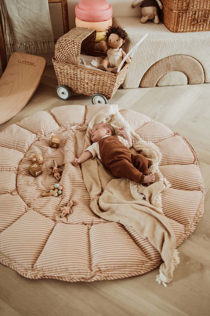 Stripes brown organic babymat