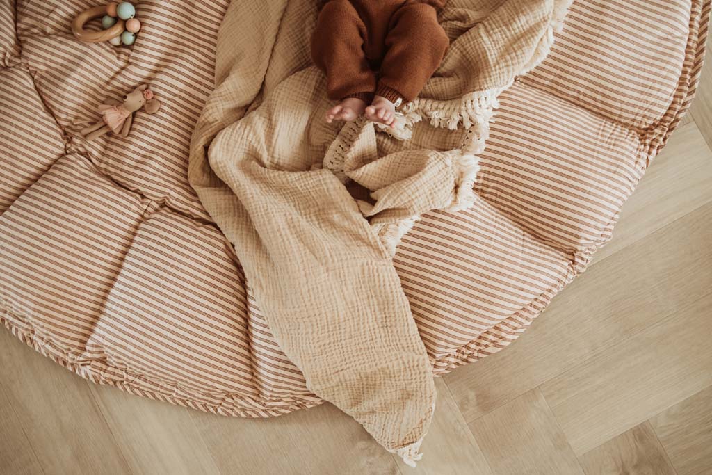 Stripes brown organic babymat
