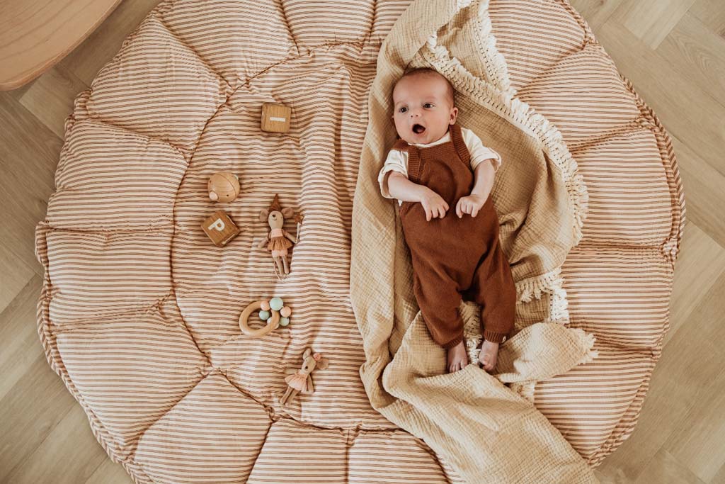 Stripes brown organic babymat