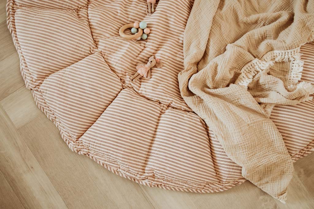 Stripes brown organic babymat