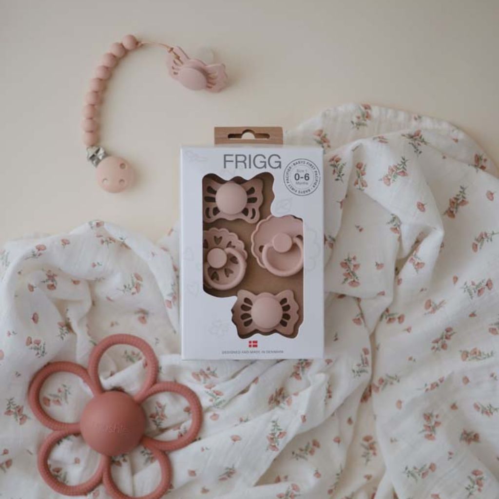 FRIGG Fopspeen 0 - 6 maanden Baby’s First pacifier​ - Floral Heart Blush - 4 stuks