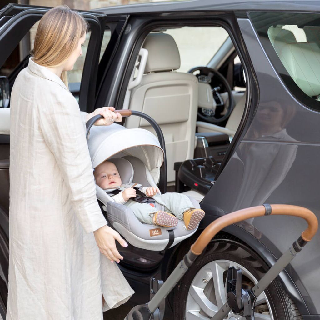 Joie Draagbare autostoel i-Level Recline Groep 0+ & Encore basis Eclipse
