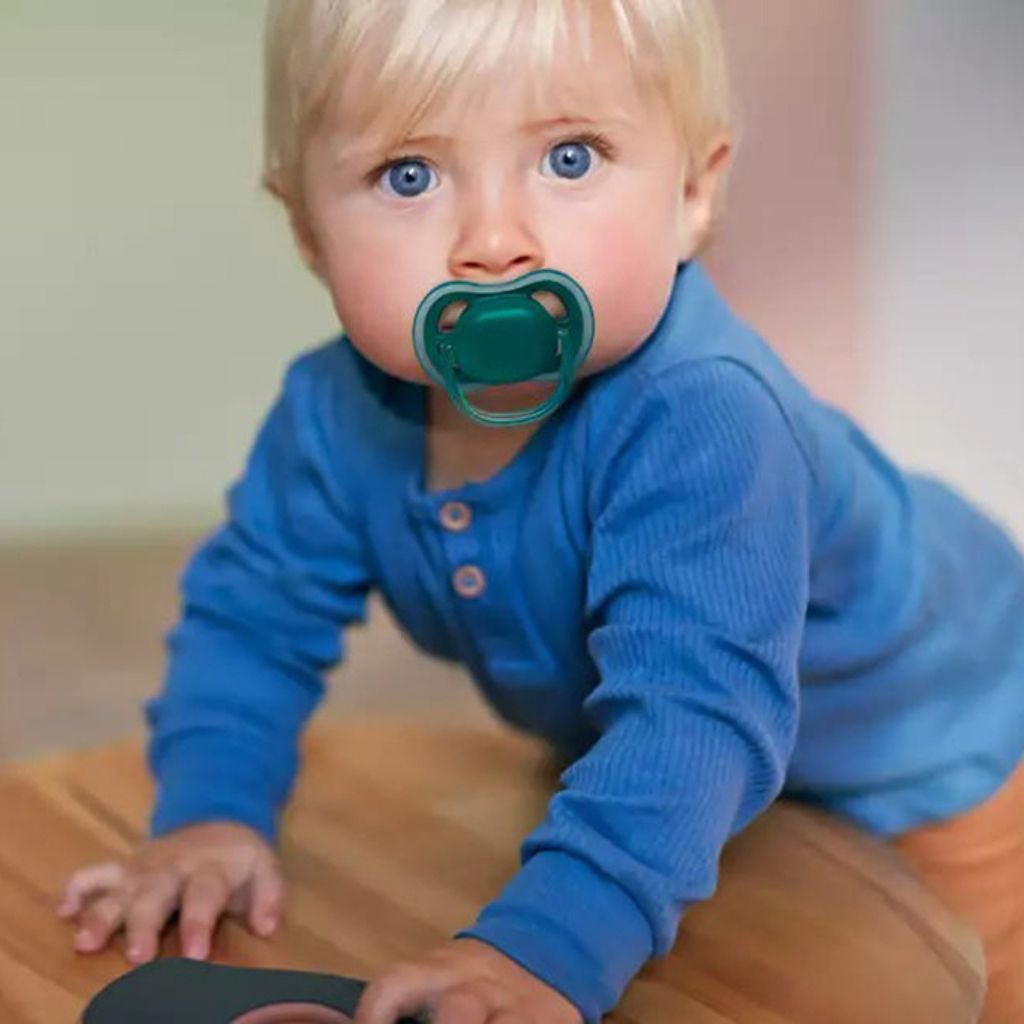 Philips AVENT Fopspeen + 6 maanden Ultra Air nachtblauw/groen
